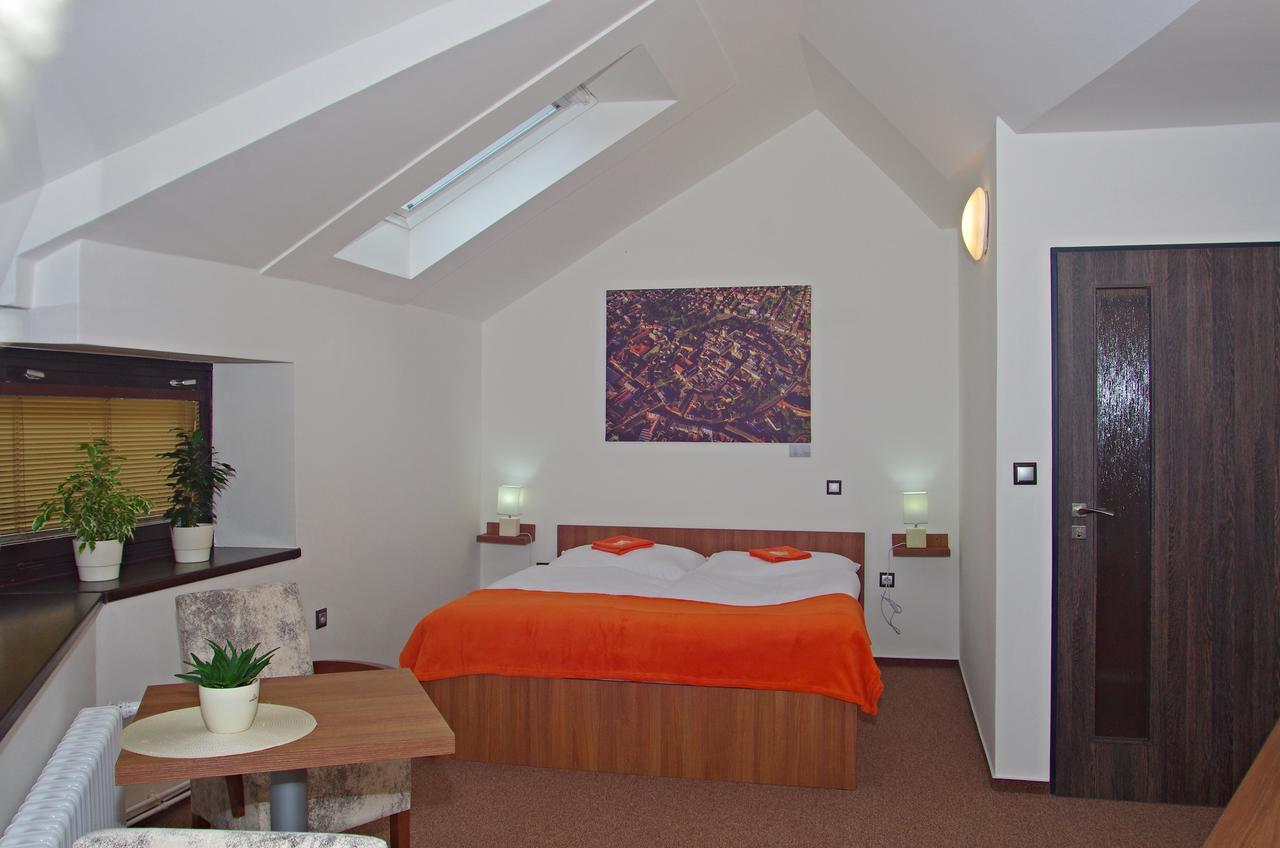Hotel Pod Radnici Šumperk Esterno foto